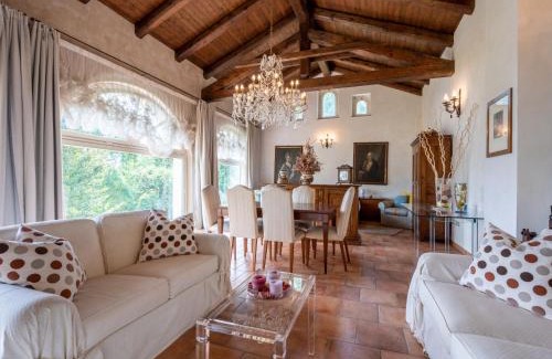 Alliere House | Holiday Home Villa Carlotta by Interhome