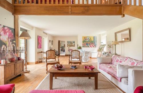 Saint-Briac-sur-Mer House | Holiday Home Villa Es Mariniaux by Interhome
