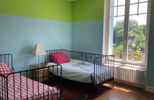 Neris-les-Bains House | Holiday home Villa Castel Marie Louise