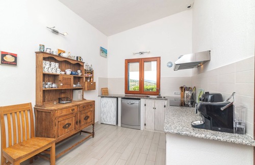 San Teodoro House | Holiday Home 'Villa singola con vista mare' with Sea View, Garden & A/C