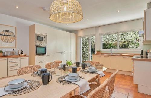 New Golden Mile House | Holiday Home Villa Marina by Interhome