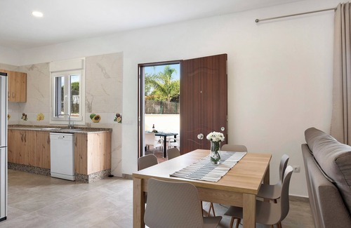San Ambrosio House | Holiday Home "Villa Montenmedio - Paula" with Mountain View & Pool