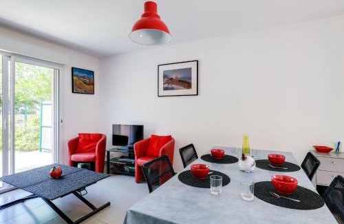Le Dramont House | Holiday Home Villa Robinson by Interhome