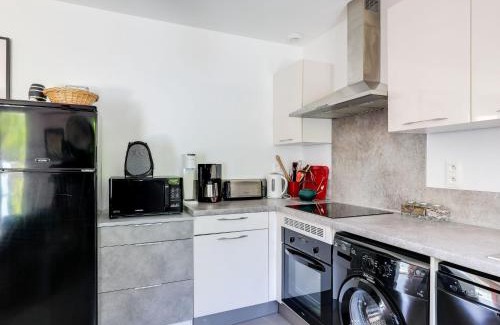 Le Dramont House | Holiday Home Villa Robinson by Interhome