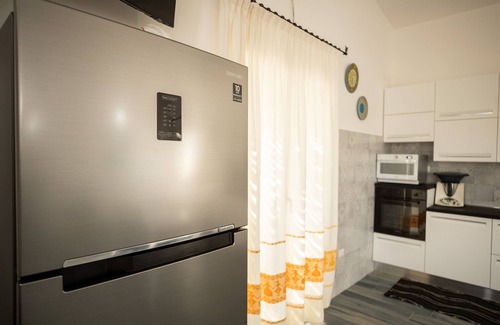 Loculi House | Holiday Home "Villa S'ena e Su Juncu" with Mountain View, Pool & Wi-Fi