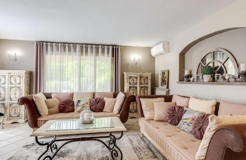 Sainte-Maxime House | Holiday Home Villa Souleyas by Interhome