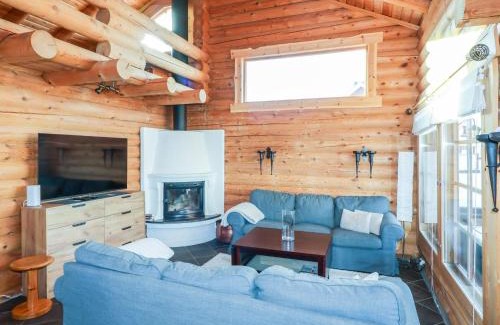 Kilpisjarvi House | Holiday Home Villa tsahkal by Interhome