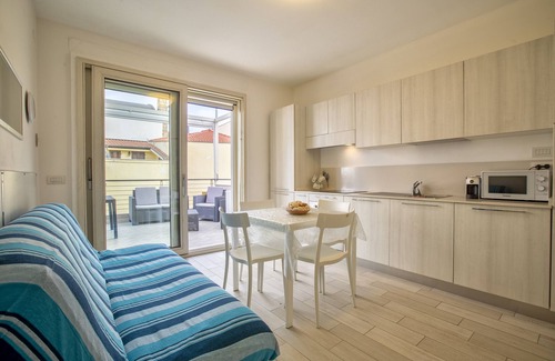 Pivarada House | Holiday Home 'Villafranca' with Sea View, Wi-Fi and Air Conditioning