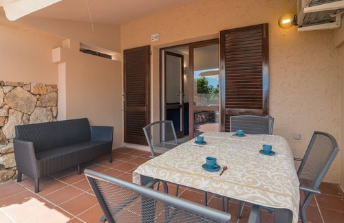 Capo d'Orso House | Holiday Home 'Villetta Porto Mannu Beach' with Terraces & A/C
