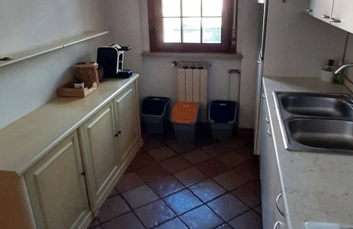 Nettuno House | Holiday Home 'Villetta Indipendente' with Private Terrace, Wi-Fi and Air Conditioning