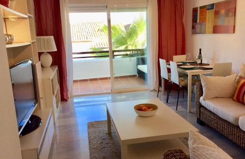 Almunecar House | Holiday Home 'Vista Marina' with Mountain View, Garden and Wi-Fi