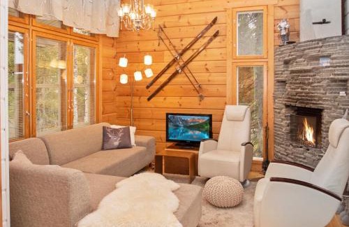 Rukatunturi House | Holiday Home Vuosseli-kelkka 15a by Interhome