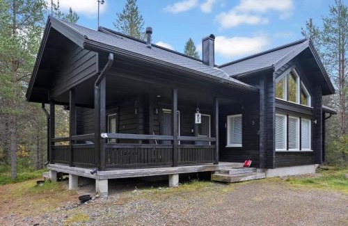 Rukatunturi House | Holiday Home Vuosselin kataja 5 by Interhome
