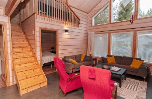 Rukatunturi House | Holiday Home Vuosselin kataja 5 by Interhome