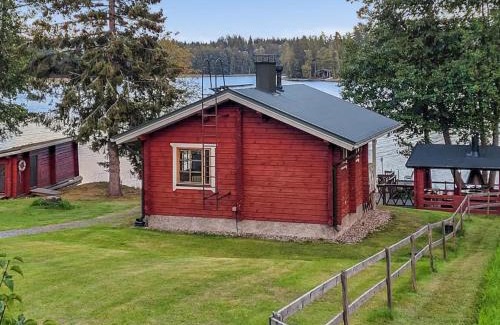 Kuortti House | Holiday Home Wanha karminranta by Interhome