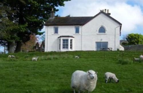 Murthly House | Holiday Home Wester Riechip by Interhome