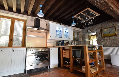 Dun-les-Places House | Holiday home with large garden