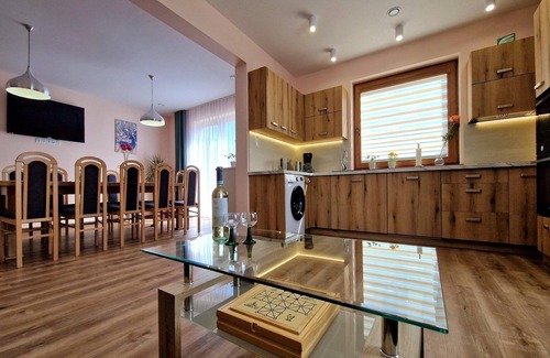 gmina Iwierzyce House | Holiday Home Wiśniowa with Pool and Mountains