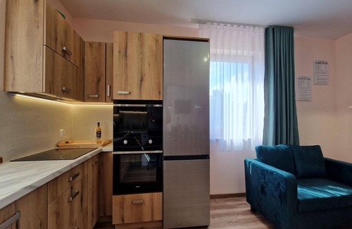 gmina Iwierzyce House | Holiday Home Wiśniowa with Pool and Mountains
