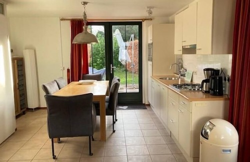 Schoorl House | Holiday home with 3 bedrooms and spacious garden