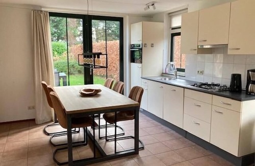 Schoorl House | Holiday home with 3 bedrooms and a spacious garden