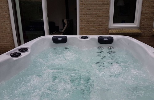 Westerbork House | Holiday Home with a jacuzzi, 20 km. from Assen