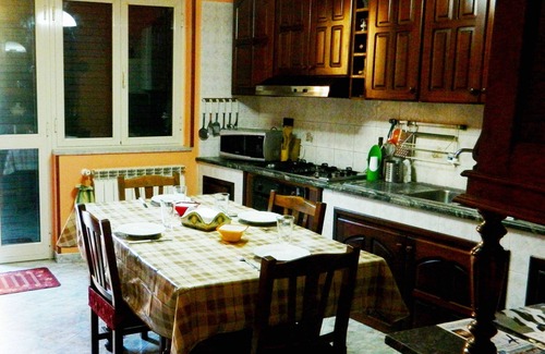 Pettineo House | Holiday home with garden
