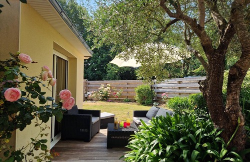 Auray House | Holiday home with garden, Auray