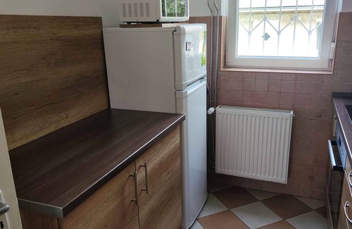 Siofok House | Holiday home with garden and barbecue facilities