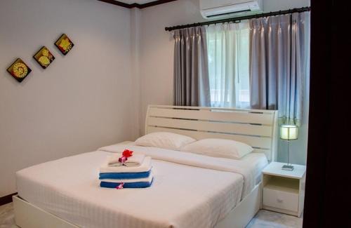 Rayong House | Holiday home with pool, gym & beach access