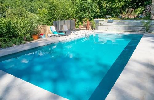 Verviers House | Holiday home with sauna and swimming pool
