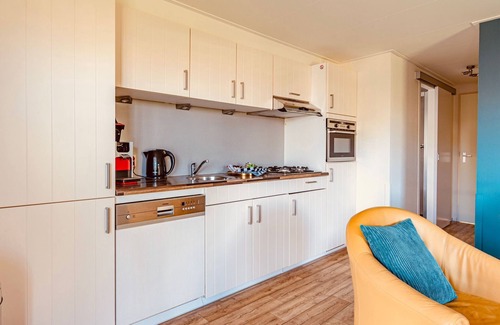 Giethoorn Ski Chalet | Holiday home with terrace in Giethoorn