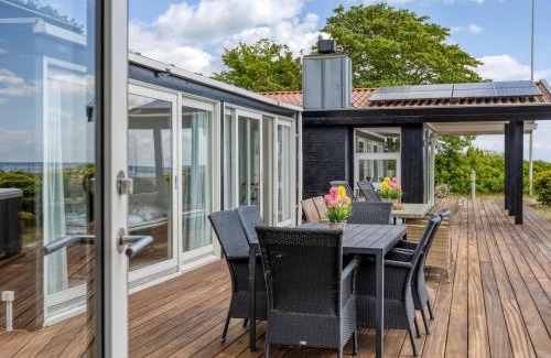 Diernæs Strandby House | Holiday Home Xaverius - 30m from the sea by Interhome