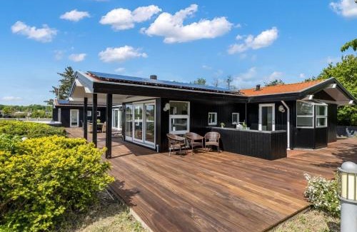 Diernæs Strandby House | Holiday Home Xaverius - 30m from the sea by Interhome