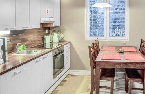 Akaslompolo House | Holiday Home Yllästar 3 as 607 by Interhome