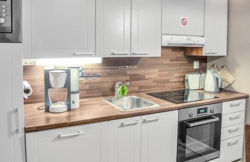 Akaslompolo House | Holiday Home Yllästar 3 as 607 by Interhome