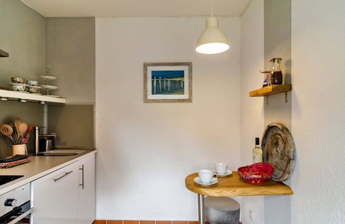 Wangerland House | Holiday Home 'Zeit Und Meer Hooksiel' with Private Terrace, Private Garden and Wi-Fi