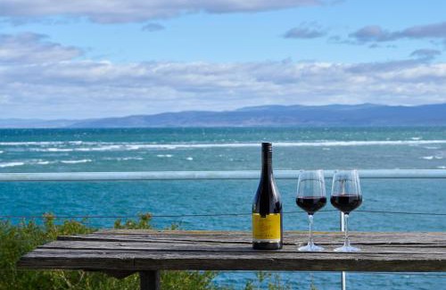 Coles Bay House | Holiday homes in Australia