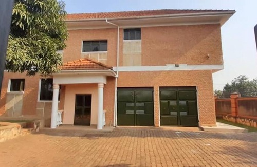 Bukoto House | Holiday homes in Kampala, Uganda