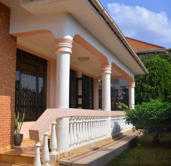 Bukoto House | Holiday homes in Kampala, Uganda