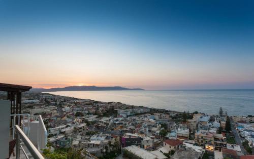Platanias Town House | Holiday homes in Plataniás, Greece