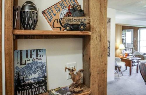 Snowshoe House | Holiday homes in USA
