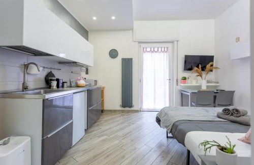Monteverde Nuovo Apartment | Holiday Homes Rome - Portuense 21 - Studio with little private Garden