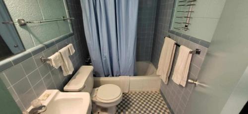 Sonora Hotel | Holiday Host Motel & RV Park
