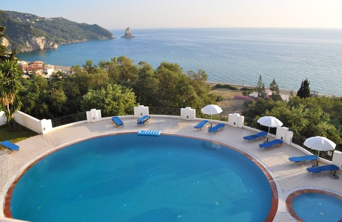 Agios Gordios Apartment | Holiday house with pool "Maria" on Agios Gordios beach