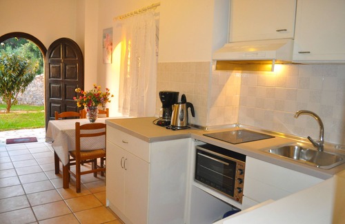 Agios Gordios Apartment | Holiday house with pool Maria on Agios Gordios
