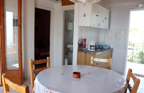 Kompi Apartment | Holiday house amid olive groves, sea view, wifi | Messenia, Peloponnese