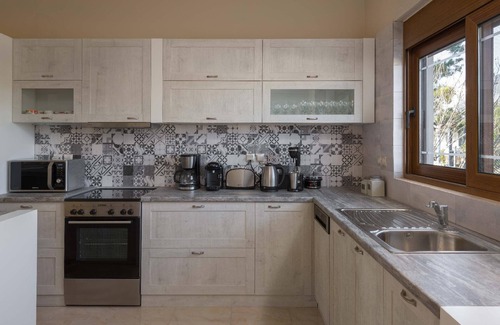 Archangelos House | Holiday house Archangelos for 1 - 10 persons with 6 bedrooms - Holiday house
