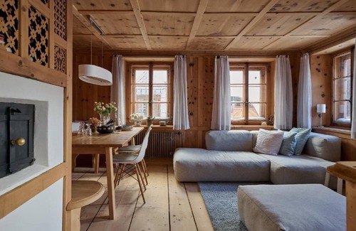 Berguen House | Holiday house Bergün/Bravuogn for 1 - 6 persons with 3 bedrooms - Detached holiday house