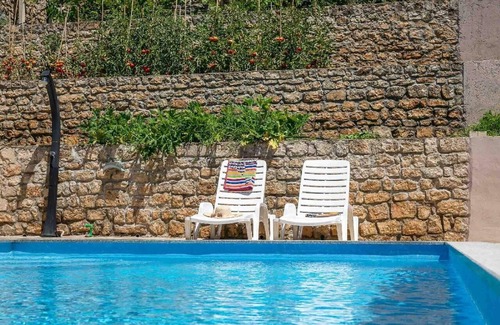 Buna House | Holiday house Buna for 1 - 8 persons with 3 bedrooms - Holiday house